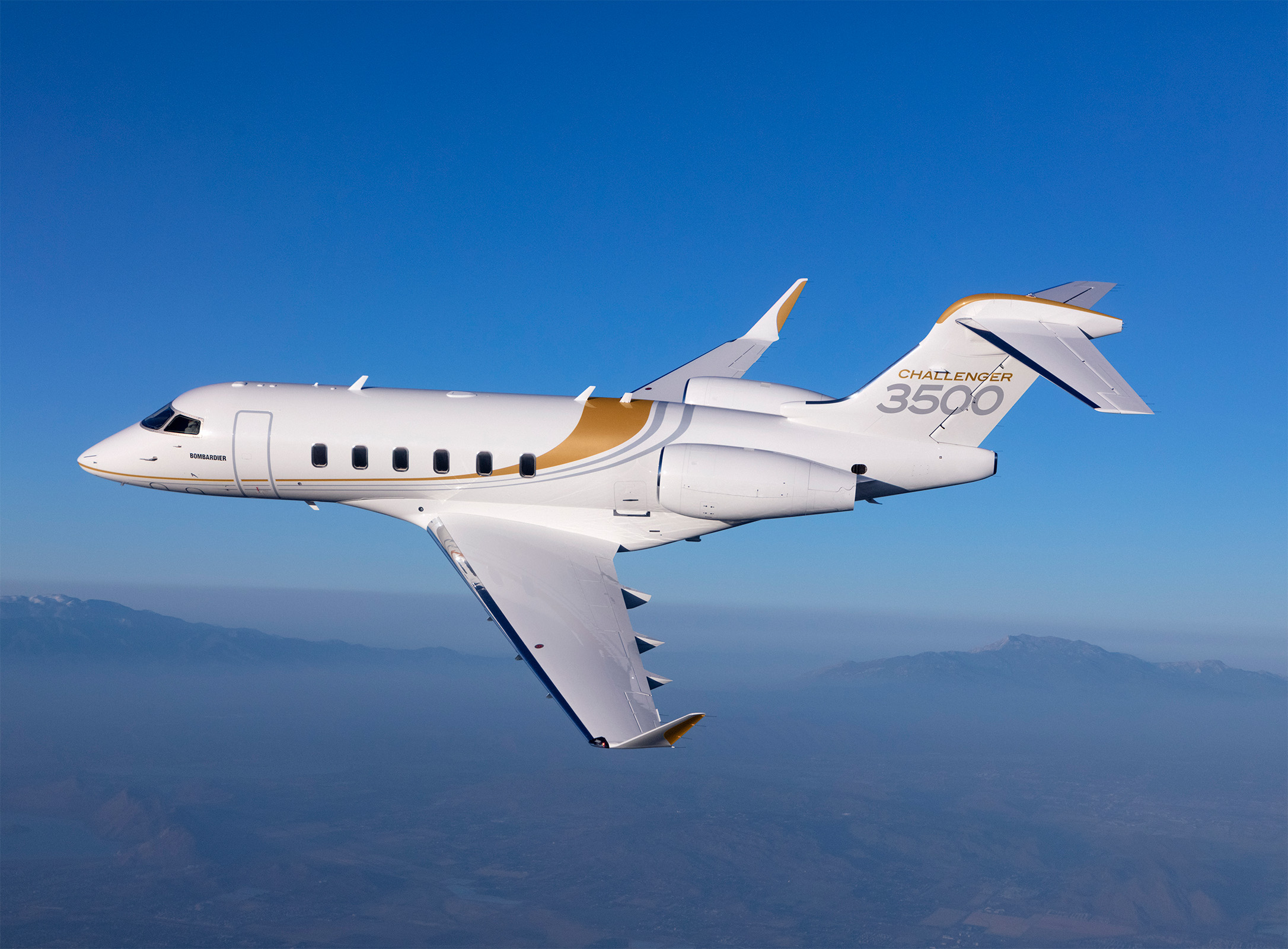Challenger 3500 Exterior Blue Sky